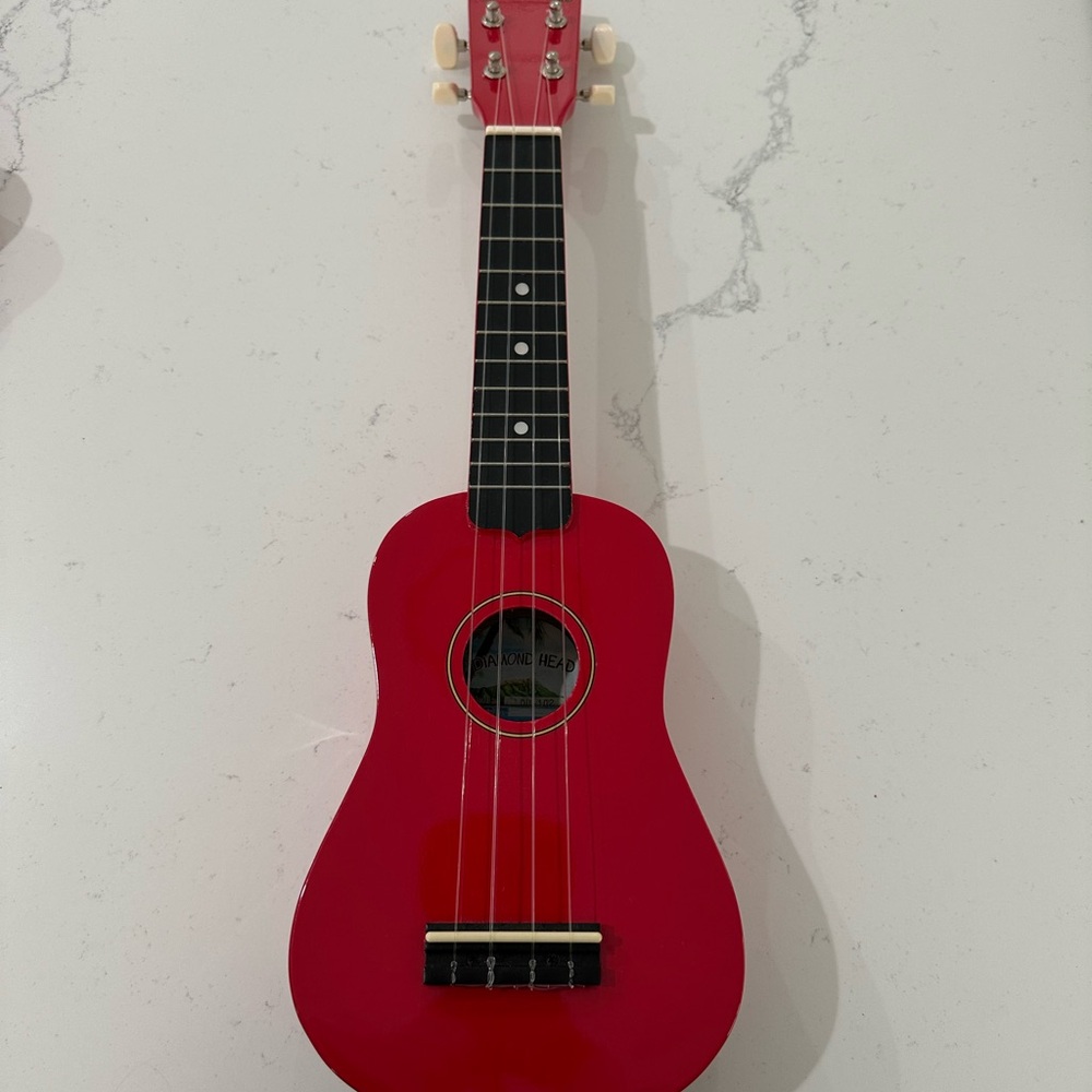 Diamond Head DS-10S Red Soprano Ukulele
